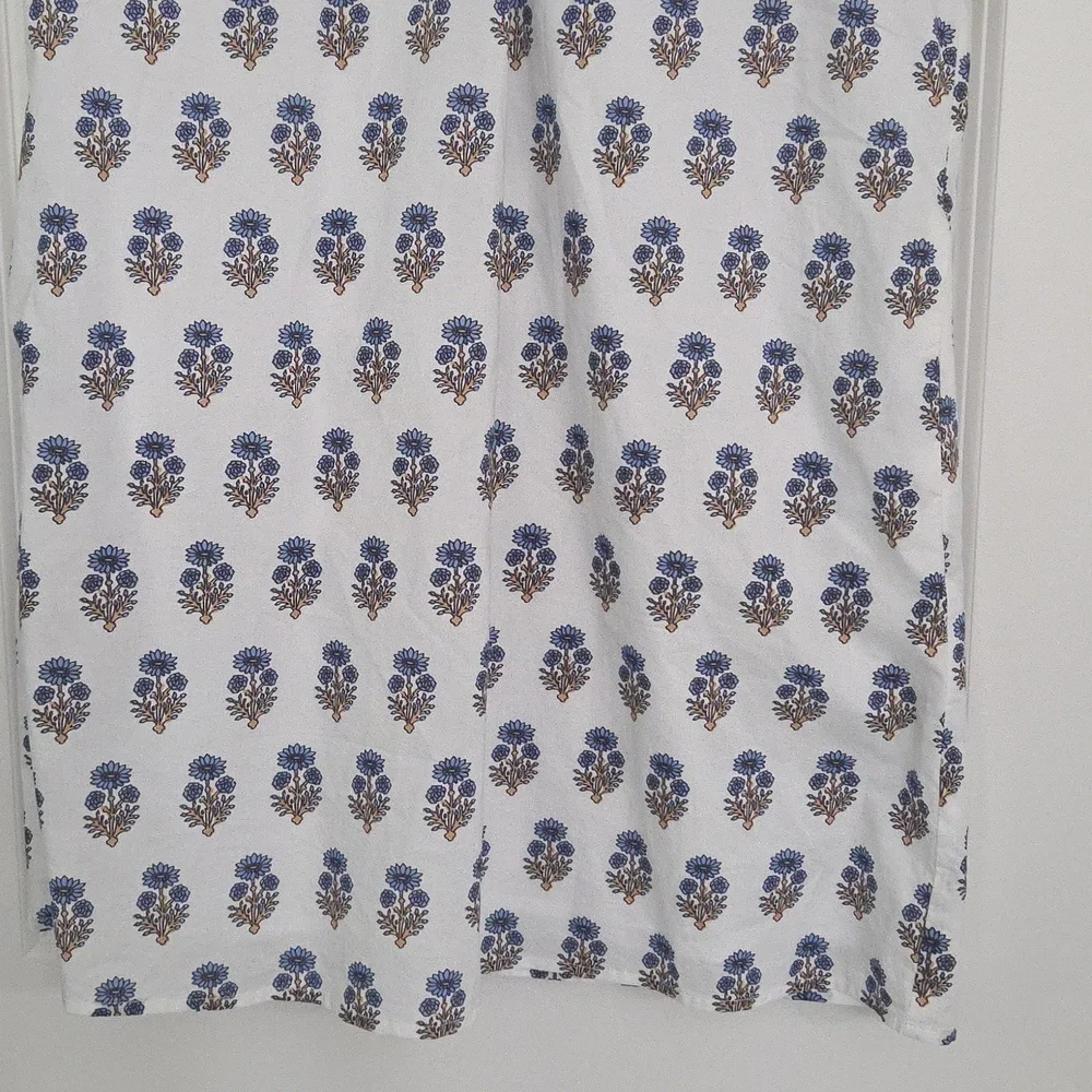 THML Beautiful Cotton Dress...White With Blue Floral Pattern. Great Condition! - Picture 5 of 16